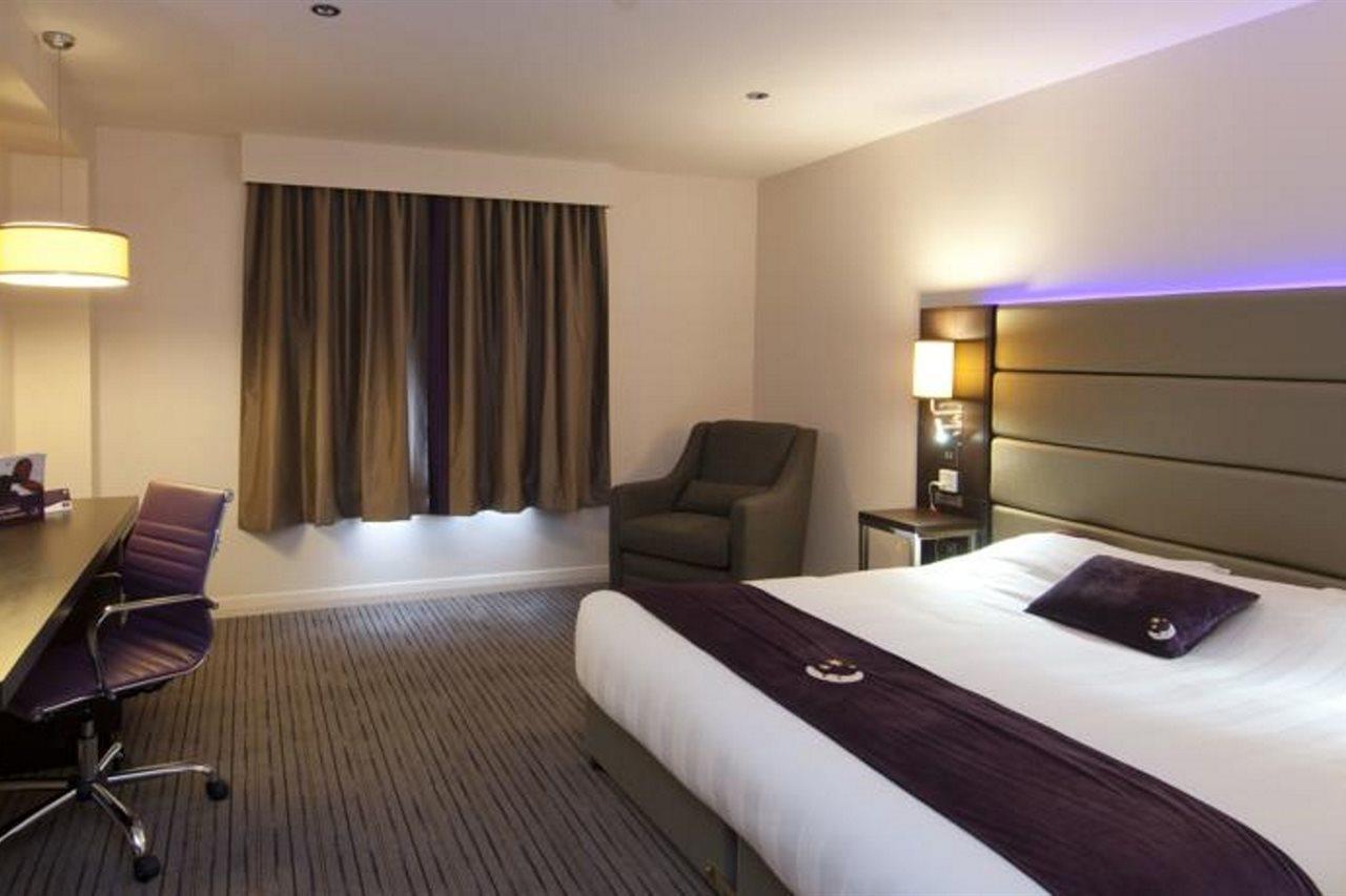 Premier Inn Leeds / Bradford Airport Exterior photo