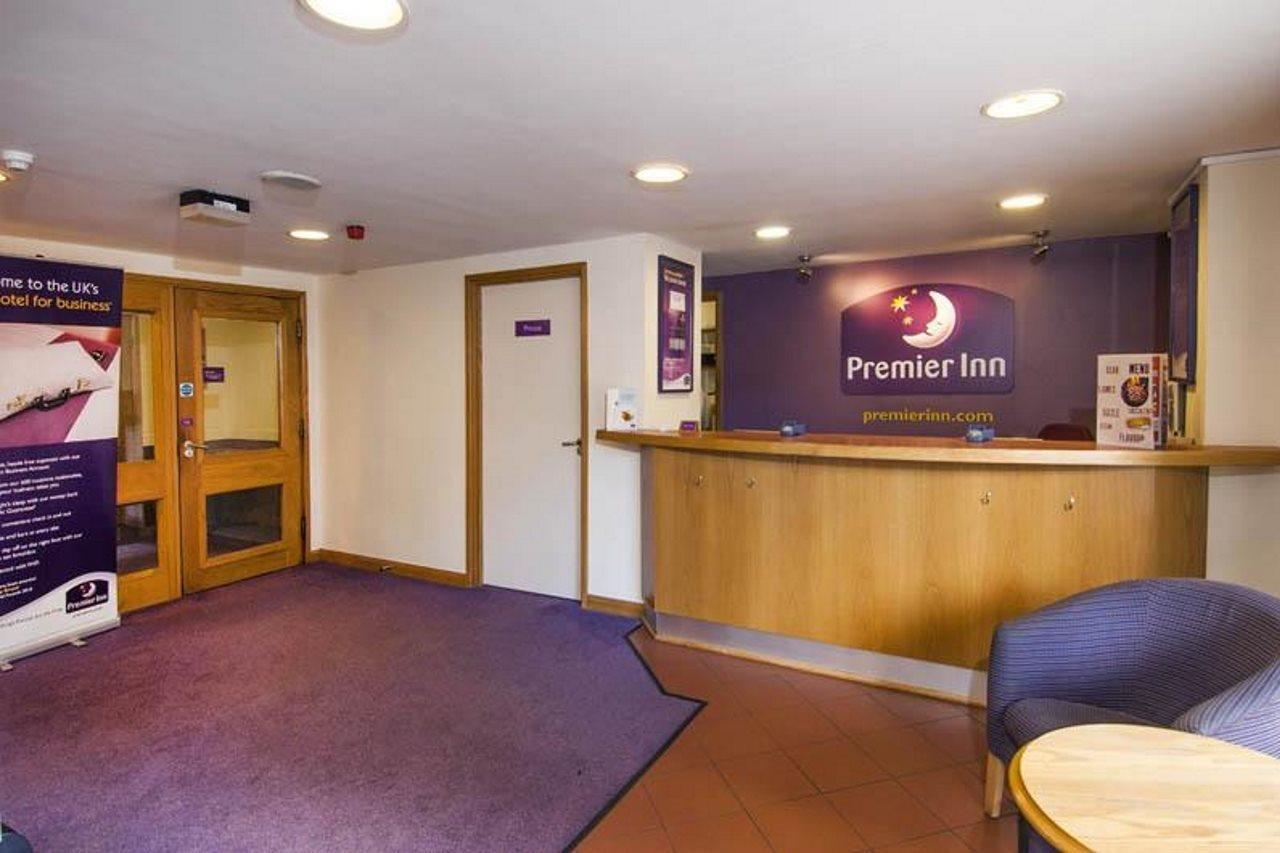 Premier Inn Leeds / Bradford Airport Exterior photo